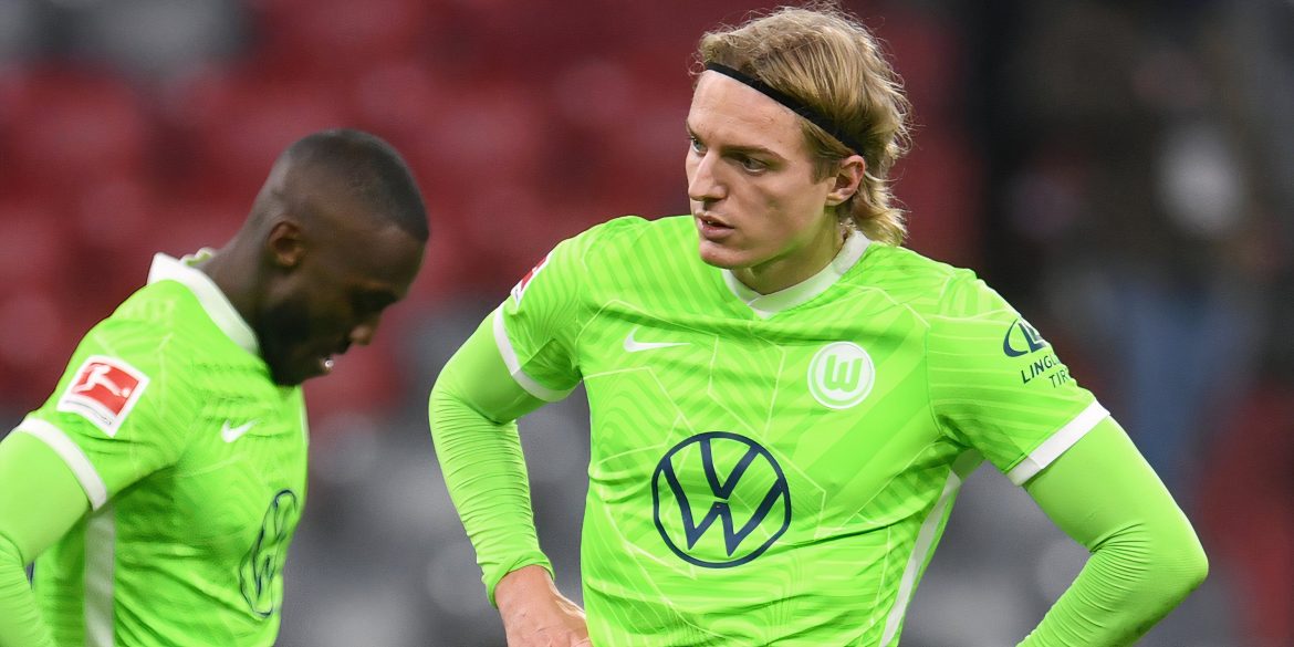 Better signing than Bornauw: Leeds close in on signing £6m "risk-taker"
