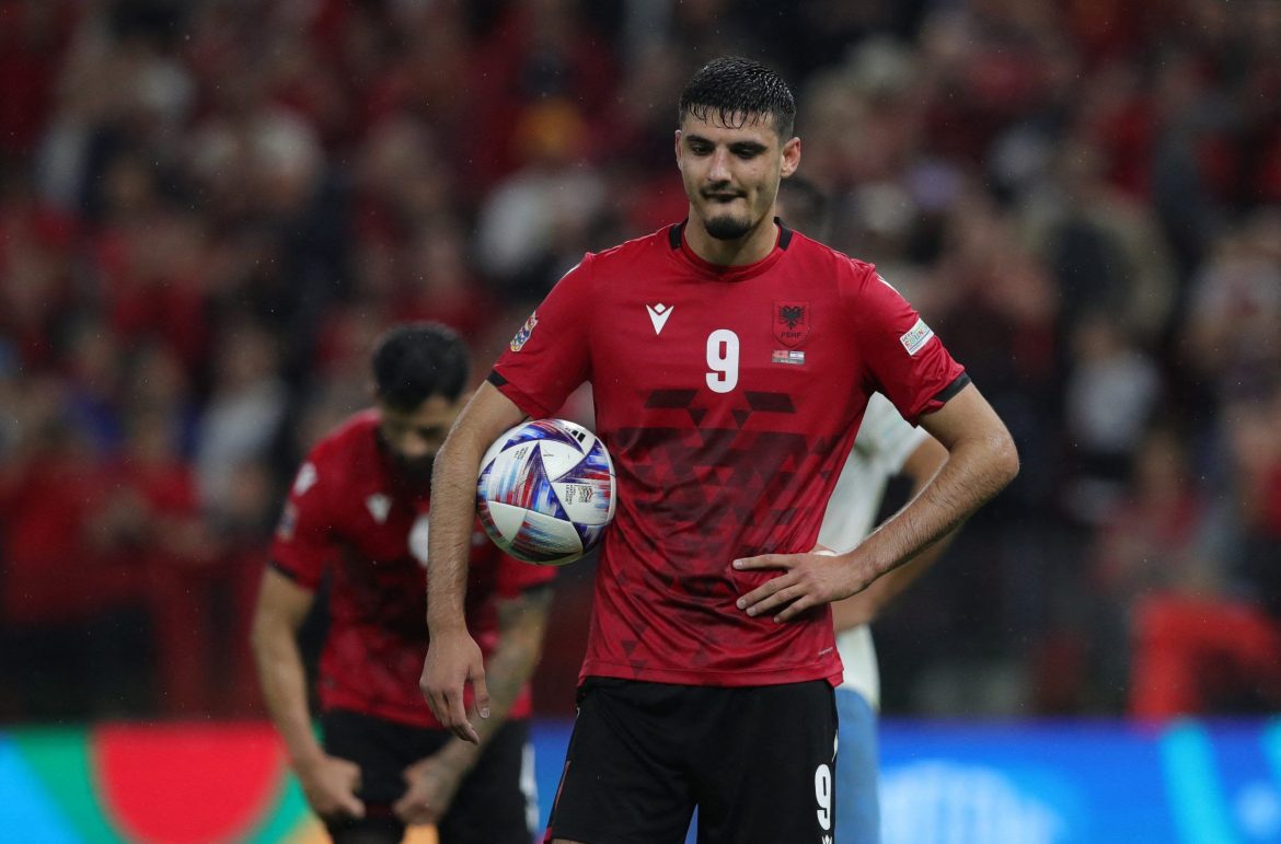 West Ham chasing Armando Broja move